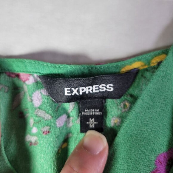 Green Floral Sleeveless Wrap Romper With Adjustable Straps & Elastic Waist By Ex - Picture 3 of 11